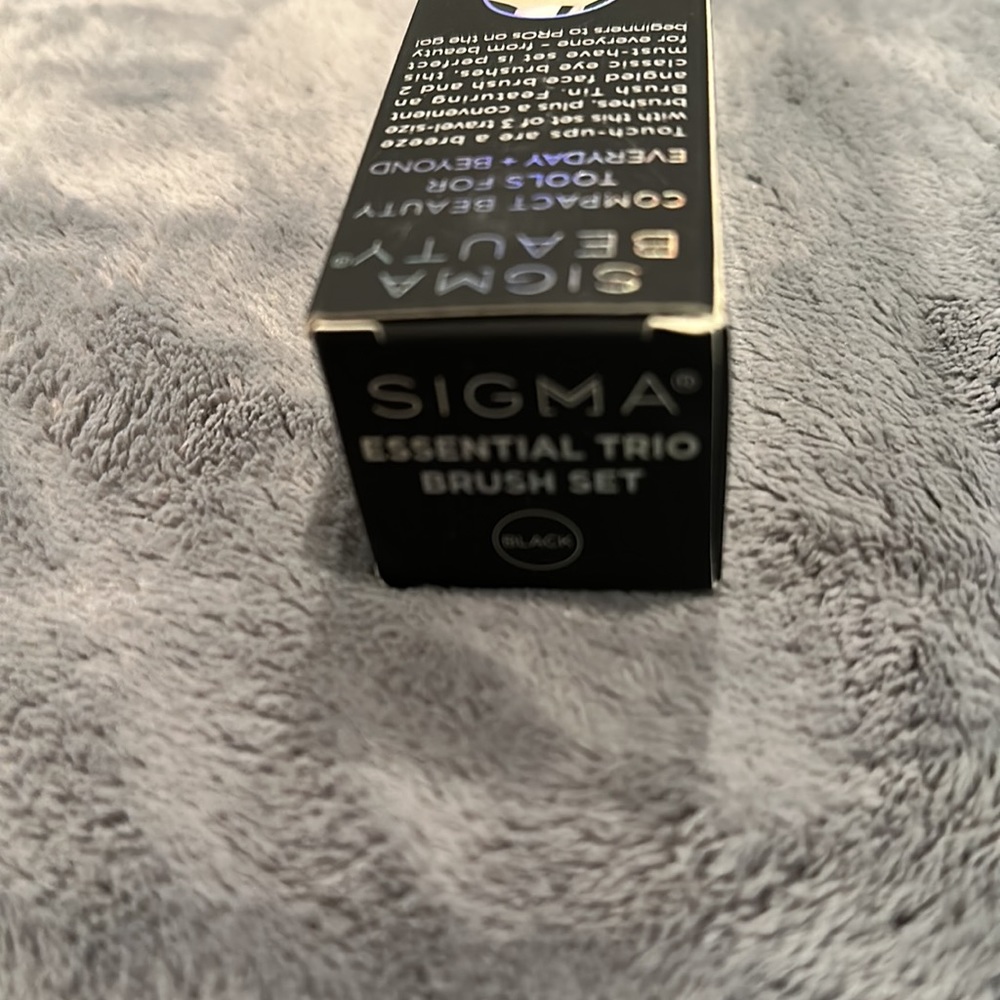 Sigma essential Trio Brush set! NEW!! - Picture 4 of 4